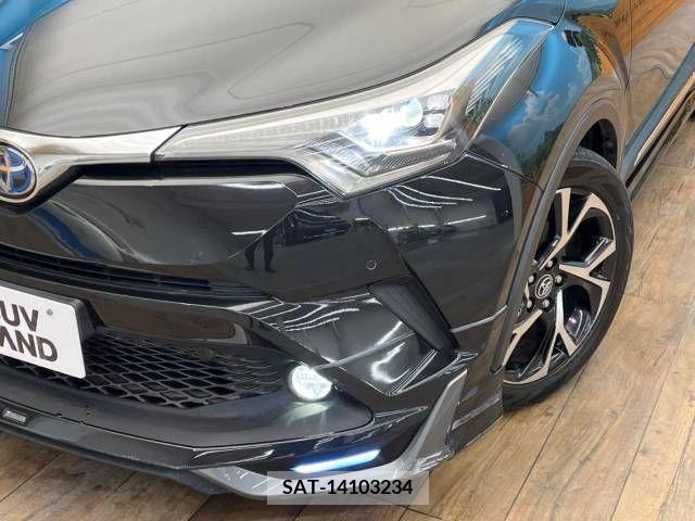 Toyota C-HR 2017-03 264058-12