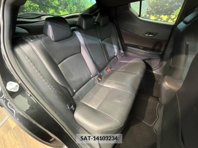 Toyota C-HR 2017-03 264058-10