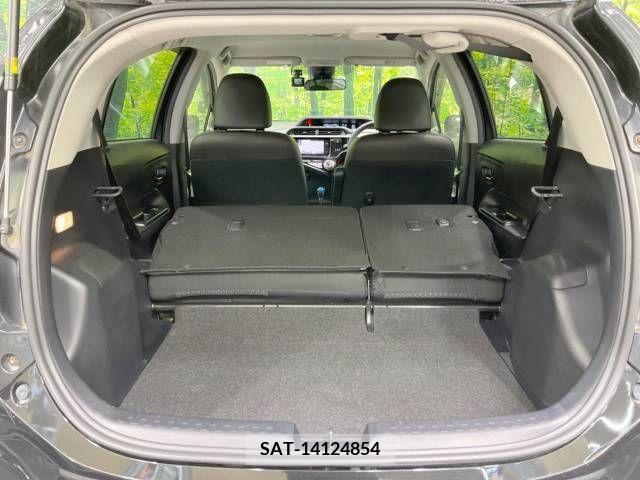 Toyota AQUA 2016-03 395698-11