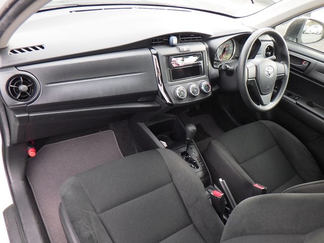 Toyota COROLLA AXIO 2018-11 183554-8