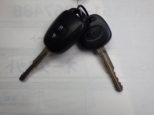 Toyota COROLLA AXIO 2018-11 183554-26