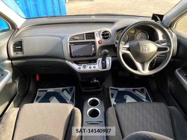 Honda STREAM 2012-06 286306-1