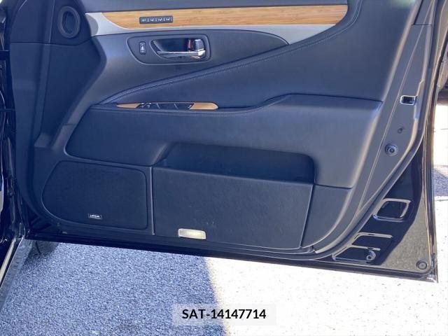 Lexus LS 2015-06 276636-21