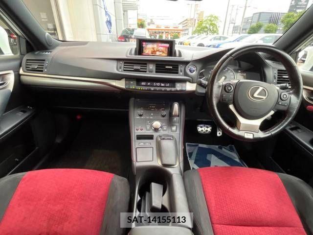 Lexus CT 2015-11 322676-1