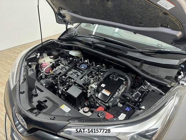 Toyota C-HR 2017-06 264064-17