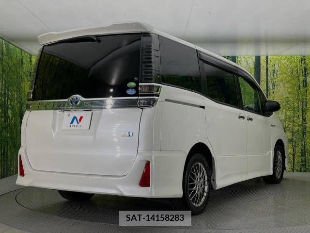 Toyota VOXY HYBRID 2018-10 370585-18