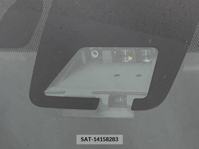 Toyota VOXY HYBRID 2018-10 370585-4