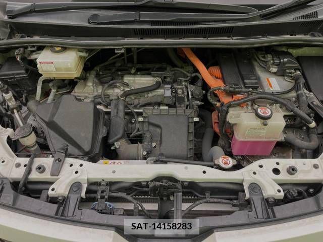 Toyota VOXY HYBRID 2018-10 370585-19