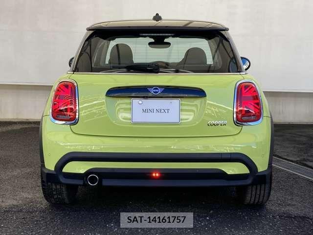 Bmw MINI 2023-01 319644-6