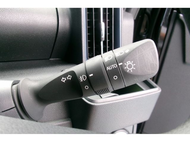 Daihatsu TANTO CUSTOM 2023-03 15011-13