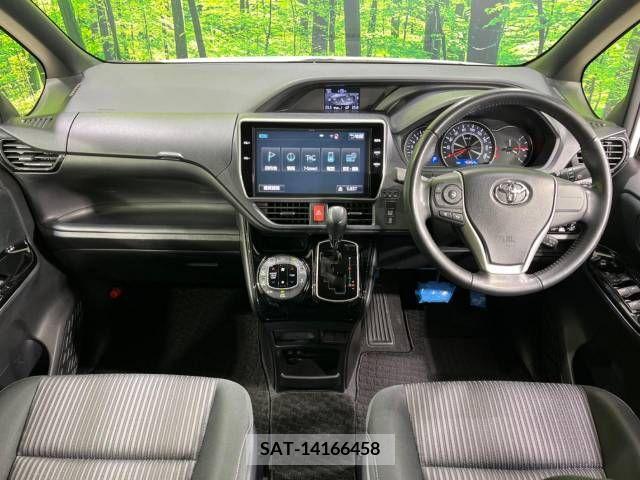 Toyota NOAH 2017-07 298098-1