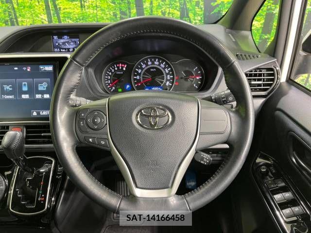 Toyota NOAH 2017-07 298098-11