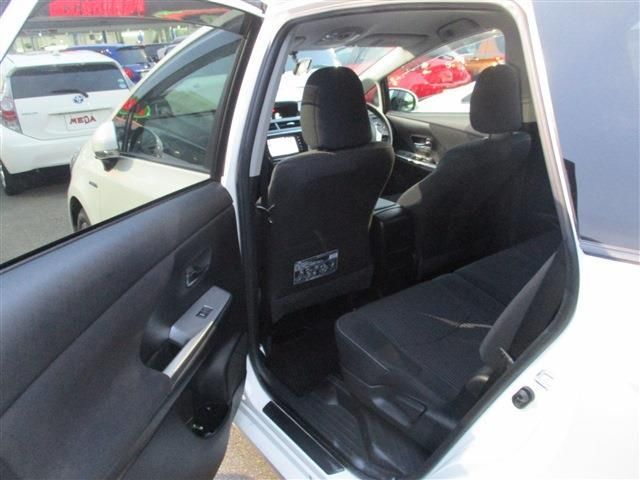 Toyota PRIUS ALPHA 2015-02 2704-9