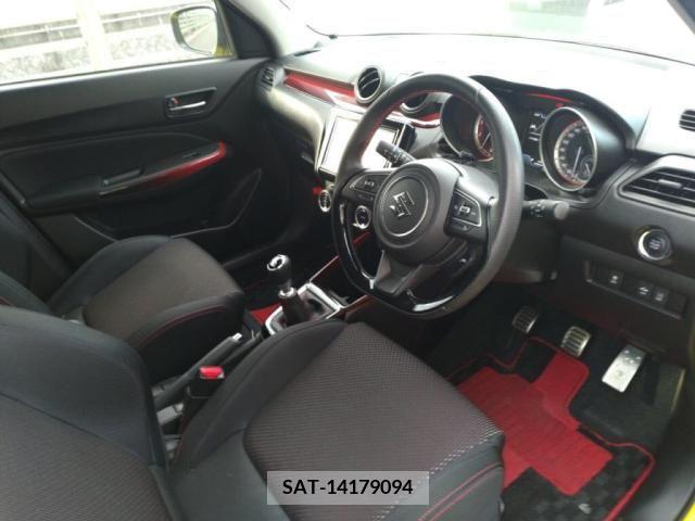 Suzuki SWIFT 2018-04 255216-12