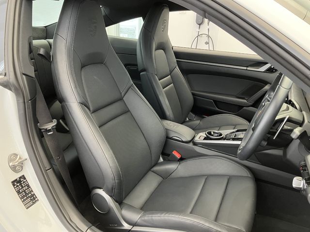 Porsche 911 2020-01 9647-13