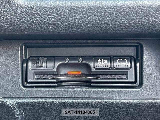 Nissan JUKE 2012-07 274002-7