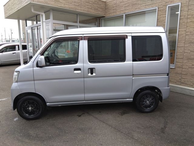 Toyota PIXIS VAN 2017-07 19892-3
