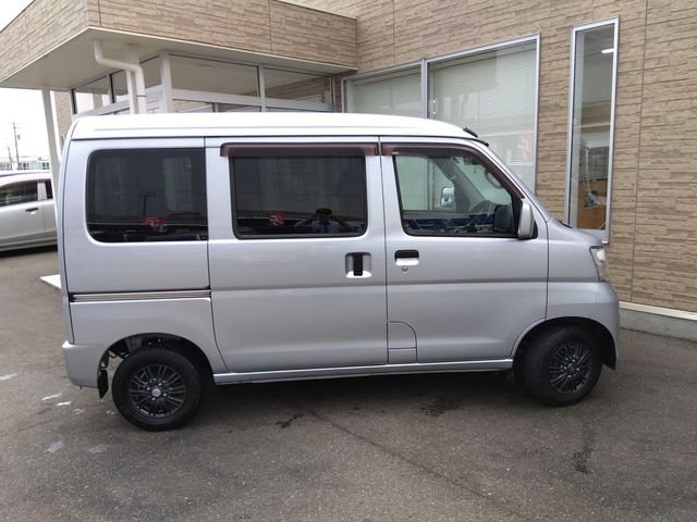 Toyota PIXIS VAN 2017-07 19892-2