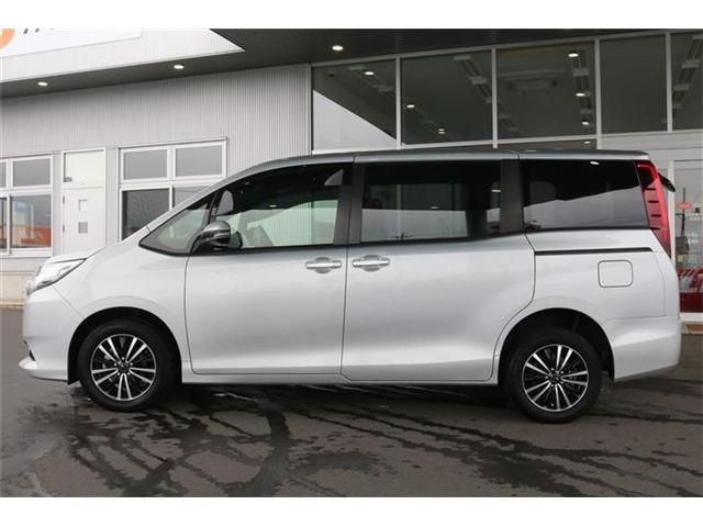 Toyota NOAH 2016-06 4312-26