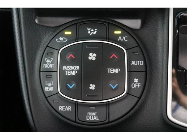 Toyota NOAH 2016-06 4312-12