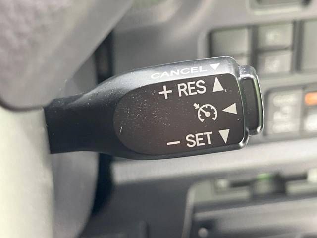 Toyota ESQUIRE 2018-09 16994-6