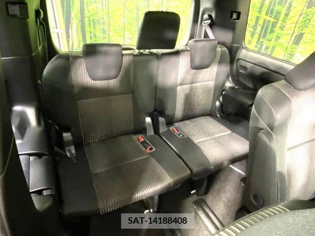 Toyota VOXY 2017-08 394936-10