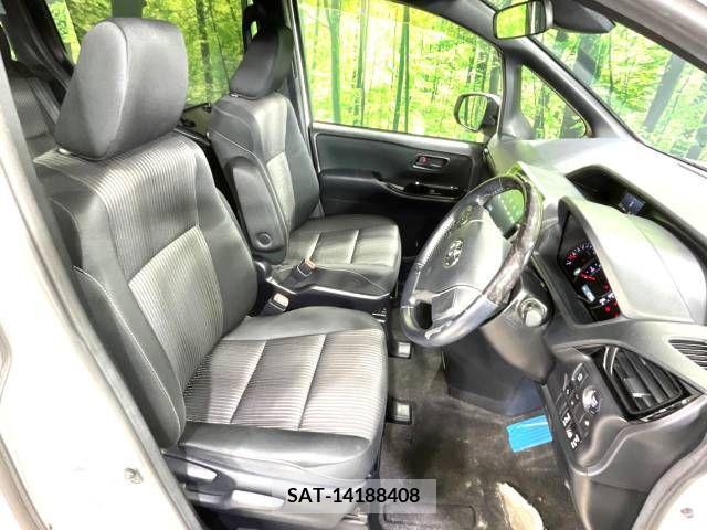 Toyota VOXY 2017-08 394936-8