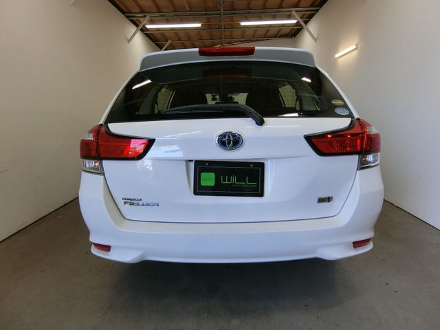 Toyota COROLLA FIELDER 2018-10 26773-8