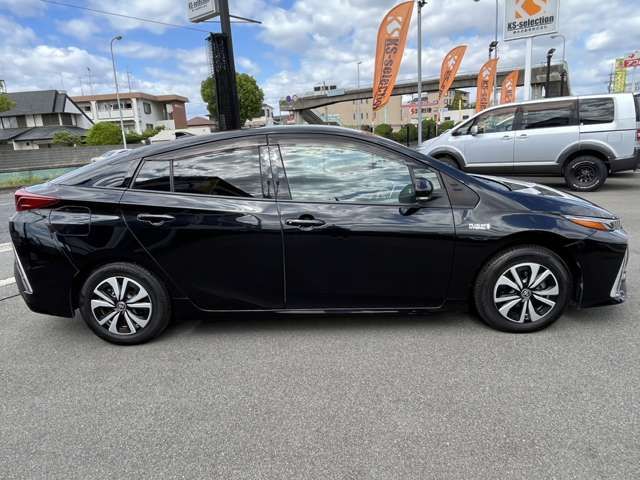 Toyota PRIUS PHV 2017-08 16746-5