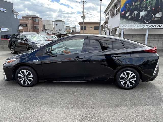 Toyota PRIUS PHV 2017-08 16746-4