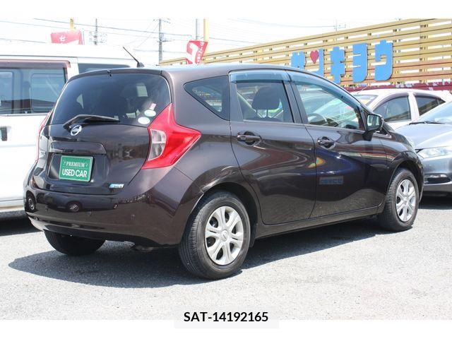 Nissan NOTE 2015-01 381098-2