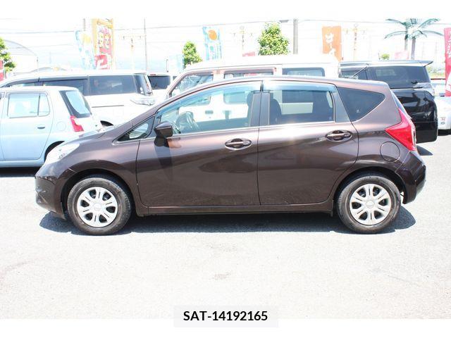 Nissan NOTE 2015-01 381098-4