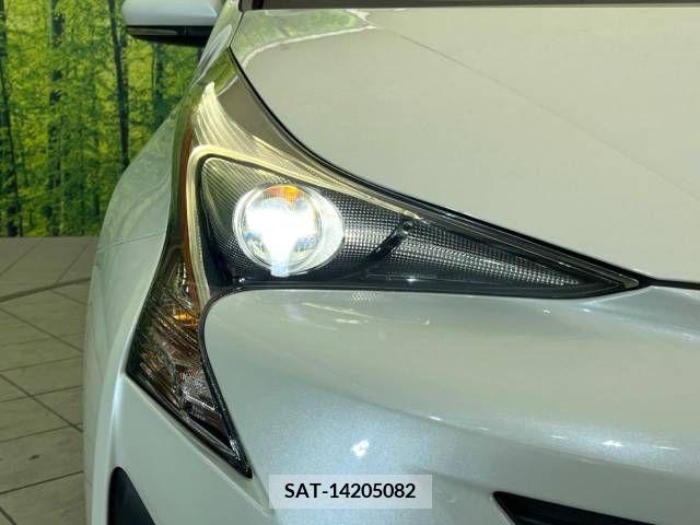 Toyota PRIUS 2017-10 282105-12