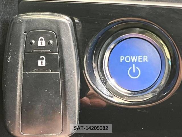 Toyota PRIUS 2017-10 282105-6
