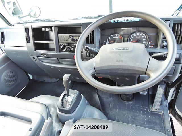 Isuzu ELF TRUCK 2018-11 206883-16