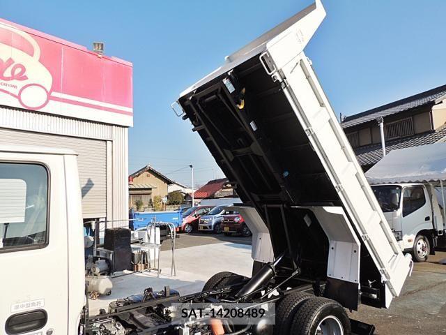 Isuzu ELF TRUCK 2018-11 206883-10