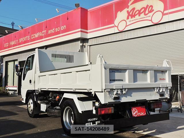 Isuzu ELF TRUCK 2018-11 206883-6