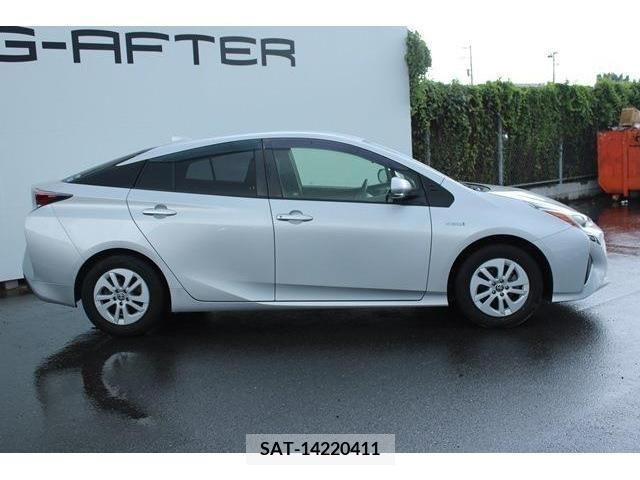 Toyota PRIUS 2017-08 366674-7