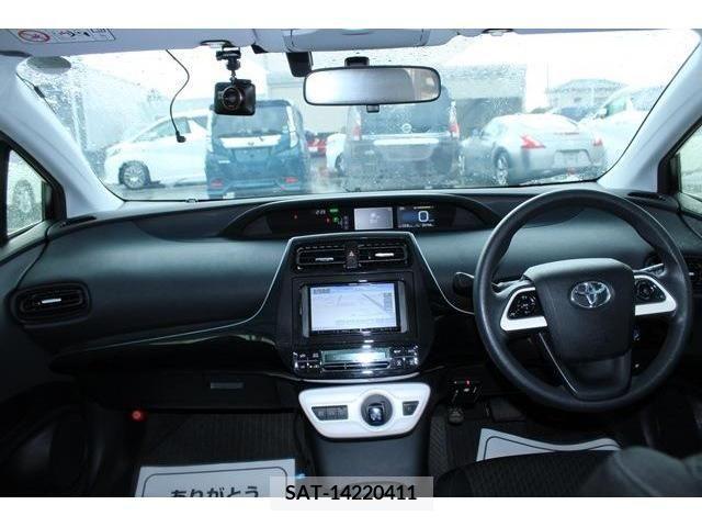 Toyota PRIUS 2017-08 366674-16