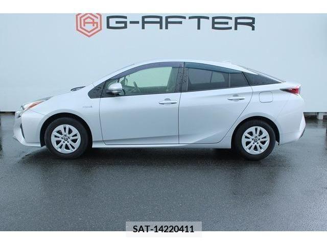 Toyota PRIUS 2017-08 366674-9