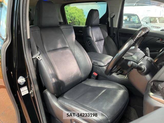 Toyota ALPHARD 2018-06 378717-11