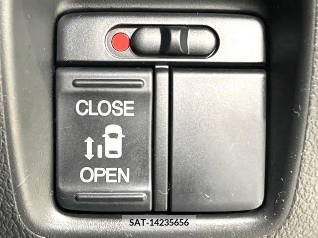 Honda N BOX CUSTOM 2017-06 325689-2