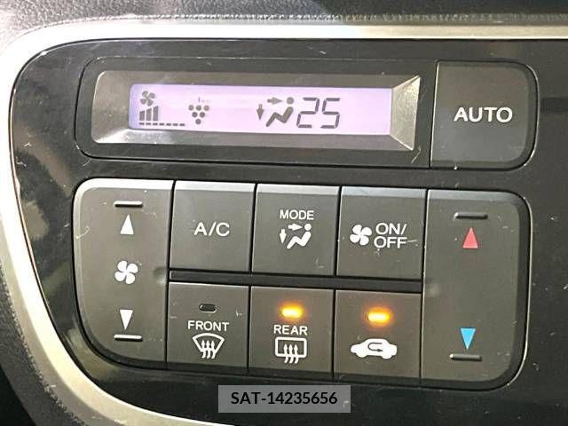Honda N BOX CUSTOM 2017-06 325689-7