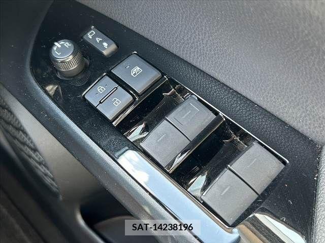 Toyota PRIUS 2019-04 330007-25