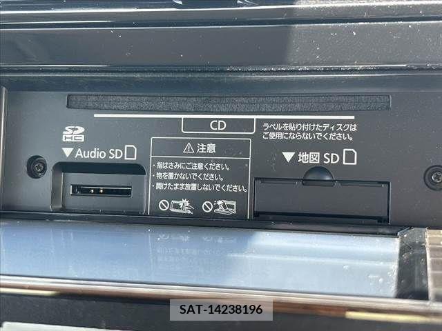 Toyota PRIUS 2019-04 330007-22