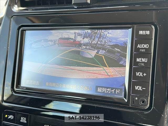 Toyota PRIUS 2019-04 330007-3
