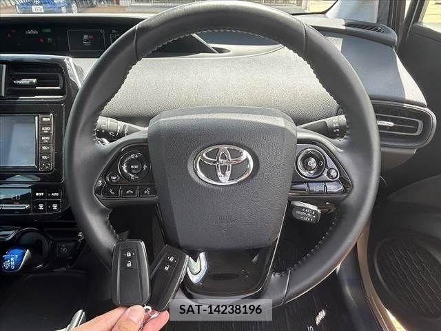 Toyota PRIUS 2019-04 330007-20
