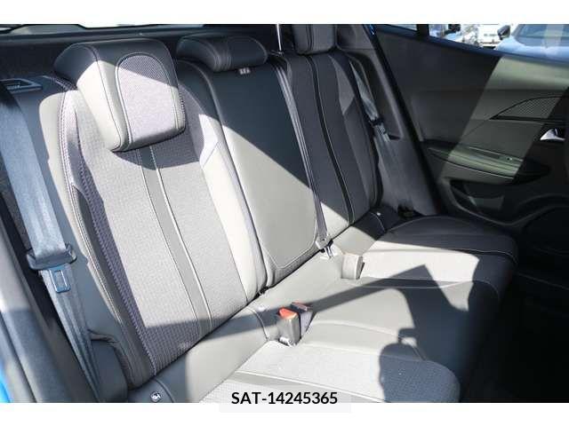 Peugeot 2008 2023-11 317391-4