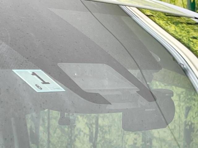 Toyota VOXY 2017-01 16717-4