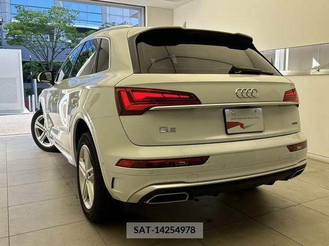 Audi Q5 2021-04 317982-5